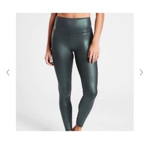 NWOT Athleta Elation Ultra High Rise Tights, Sz M
